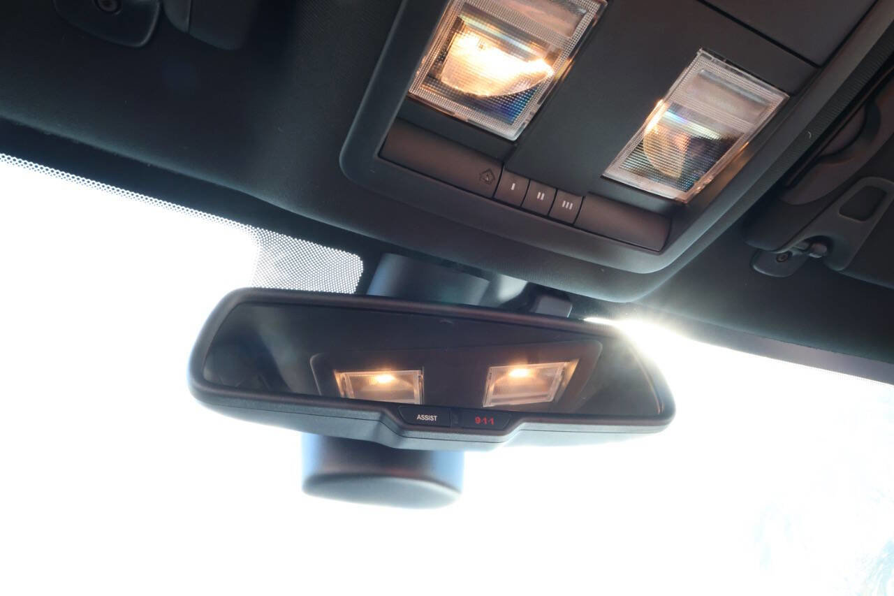 Used 2015 Dodge Challenger SRT Hellcat image 98