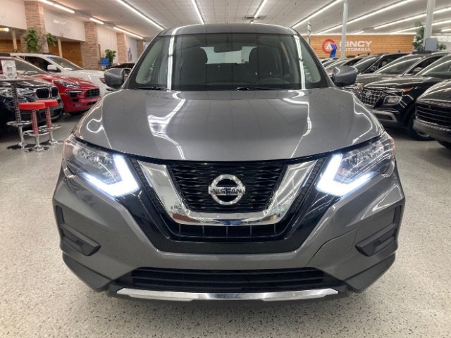 Used 2017 Nissan Rogue S image 2