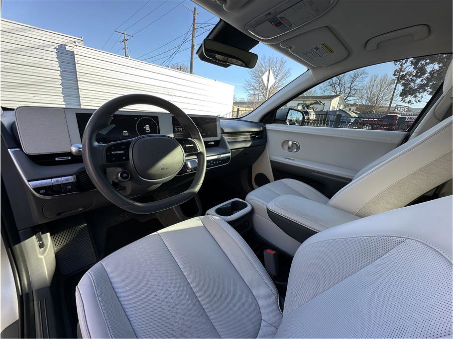 Used 2023 Hyundai Ioniq 5 SEL image 2