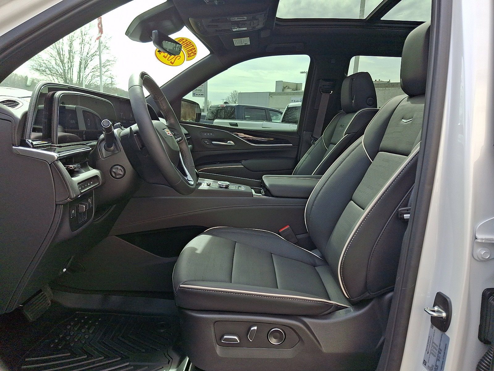 Used 2024 Cadillac Escalade Sport w/ LPO, ONYX Package image 13