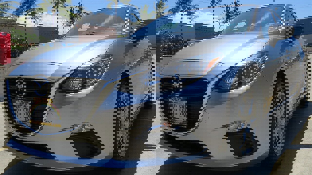 Used 2015 MAZDA MAZDA3 i SV image 9