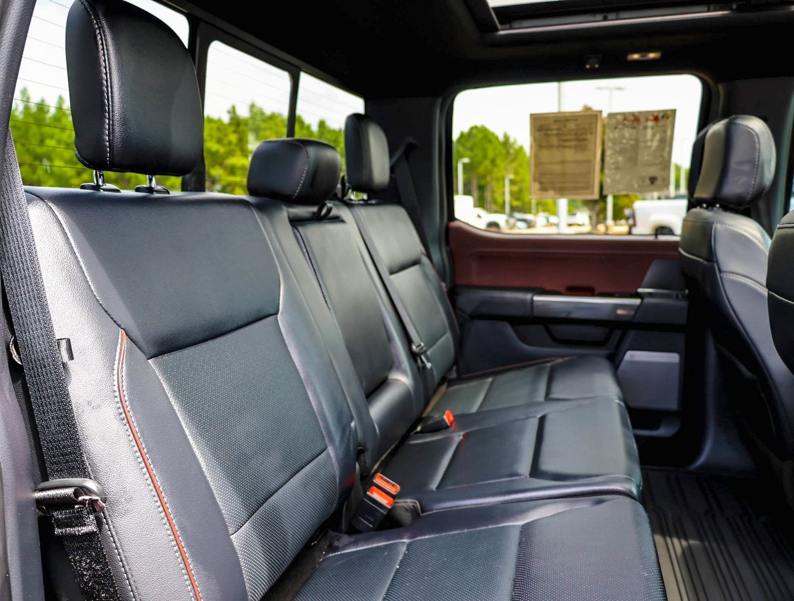Used 2023 Ford F150 Lariat AWD/4WD image 7