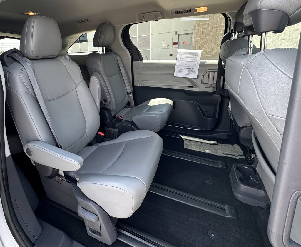 Used 2021 Toyota Sienna XLE w/ XLE Plus Package AWD/4WD image 36