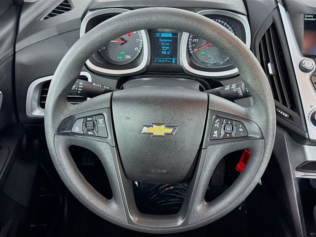 Used 2017 Chevrolet Equinox LS image 29