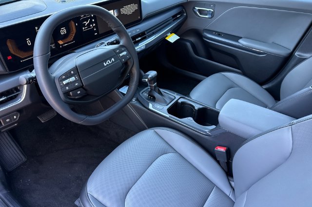 New 2026 Kia K4 EX FWD image 11