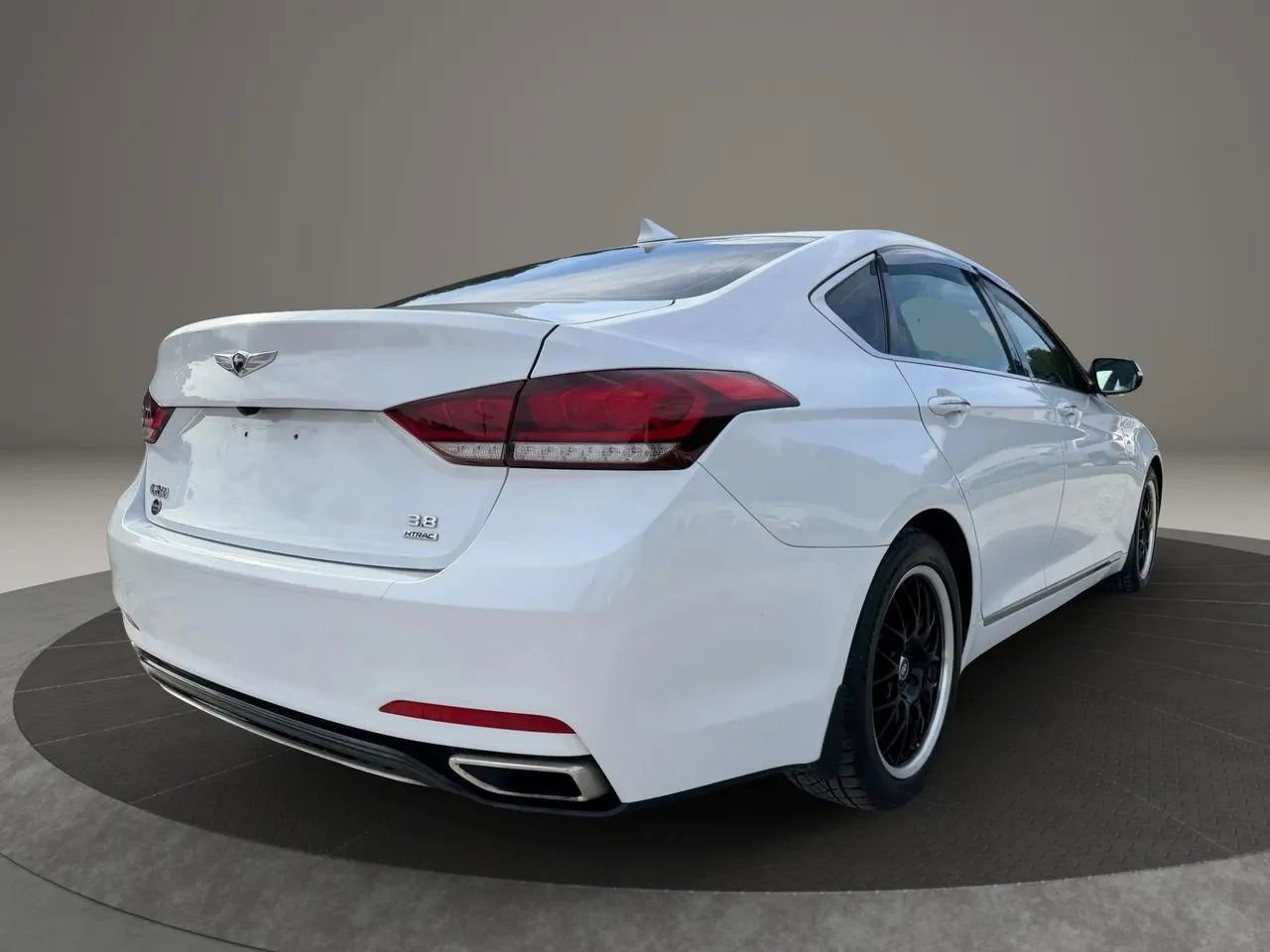 Used 2018 Genesis G80 3.8 image 5