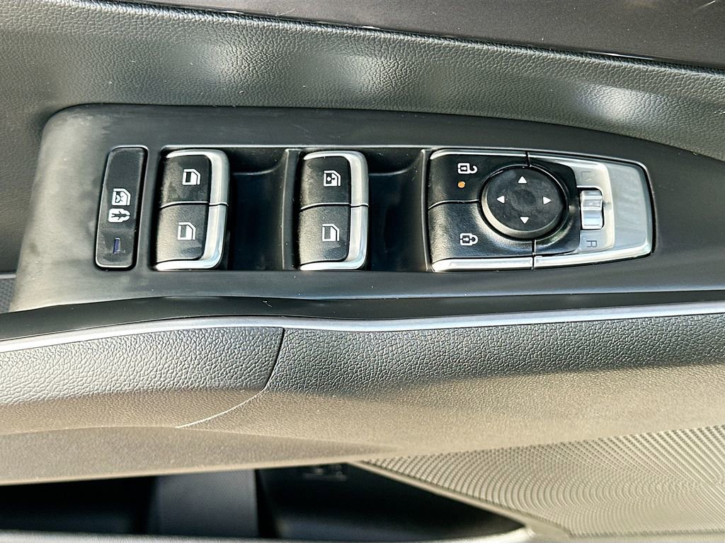 Certified 2025 Kia Sorento EX image 18