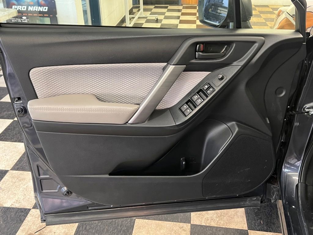 Used 2018 Subaru Forester 2.5i w/ Alloy Wheel Package image 27