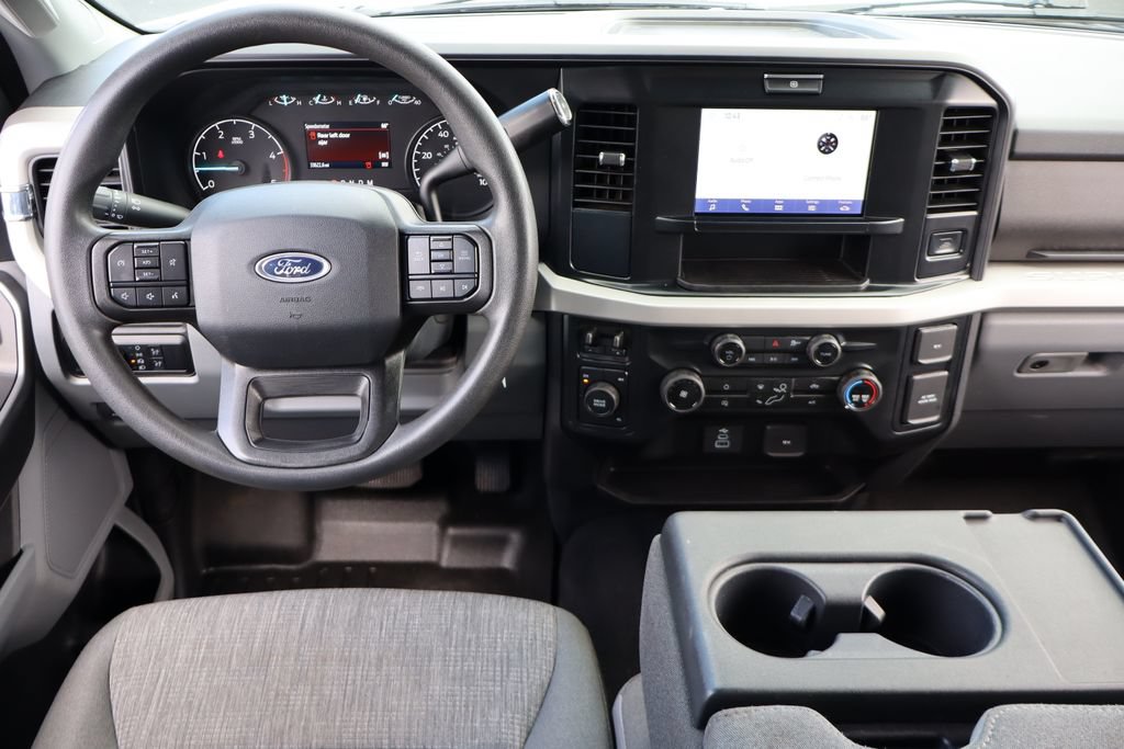 Used 2025 Ford F250 XLT AWD/4WD image 5