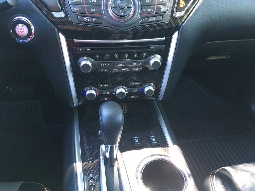Used 2019 Nissan Pathfinder SL AWD/4WD image 18