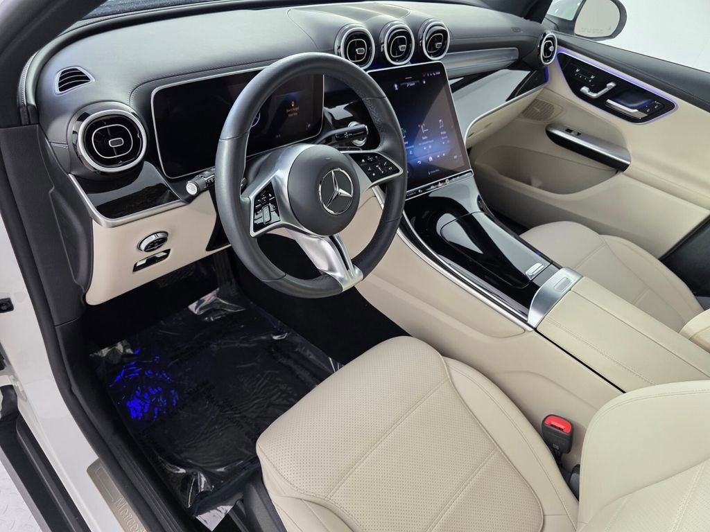 Certified 2024 Mercedes-Benz GLC 300 image 10