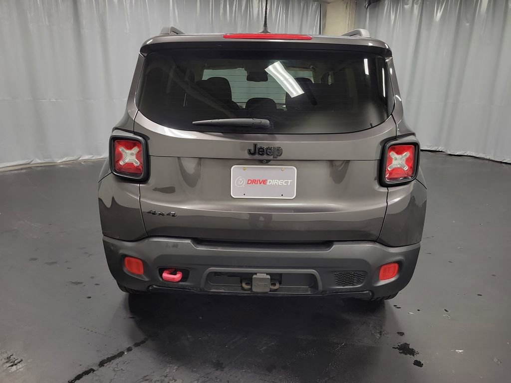 Used 2016 Jeep Renegade Latitude image 8