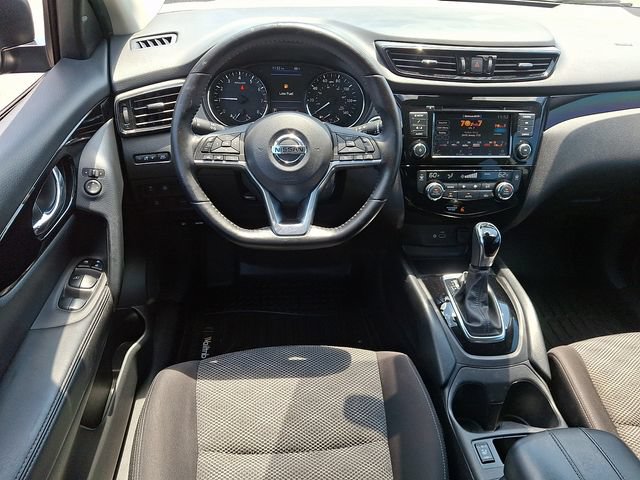 Used 2022 Nissan Rogue Sport SV FWD image 13
