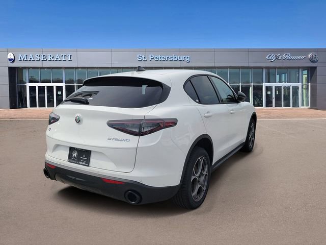 New 2025 Alfa Romeo Stelvio Sprint image 4