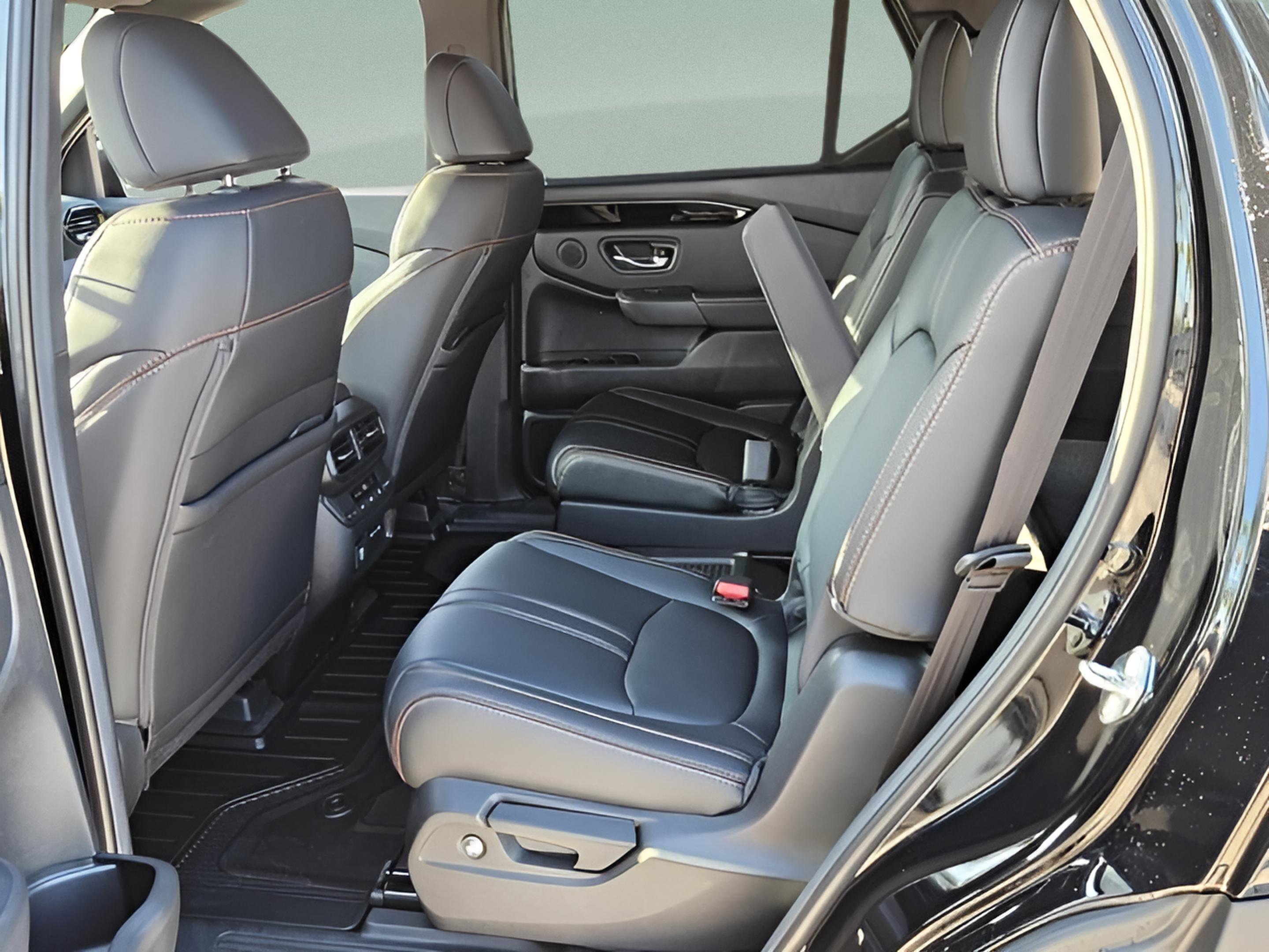 New 2025 Honda Pilot TrailSport image 11