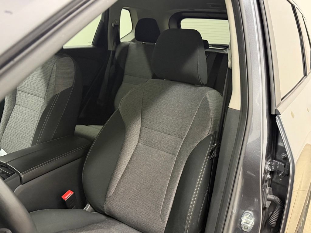 Used 2023 Nissan Rogue SV AWD/4WD image 38