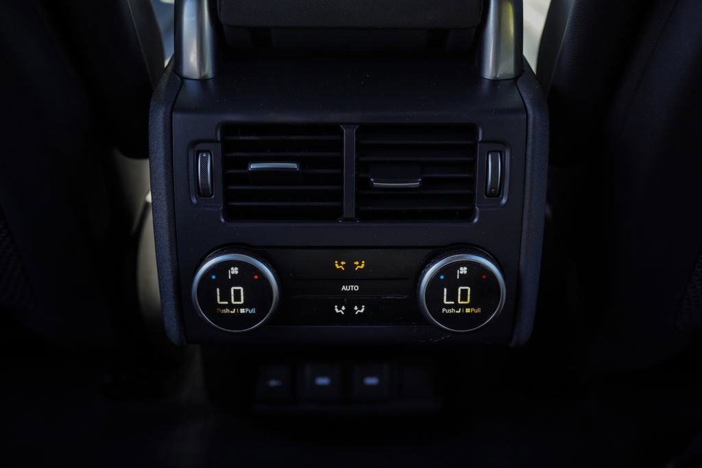 Used 2023 Land Rover Discovery S R-Dynamic image 40