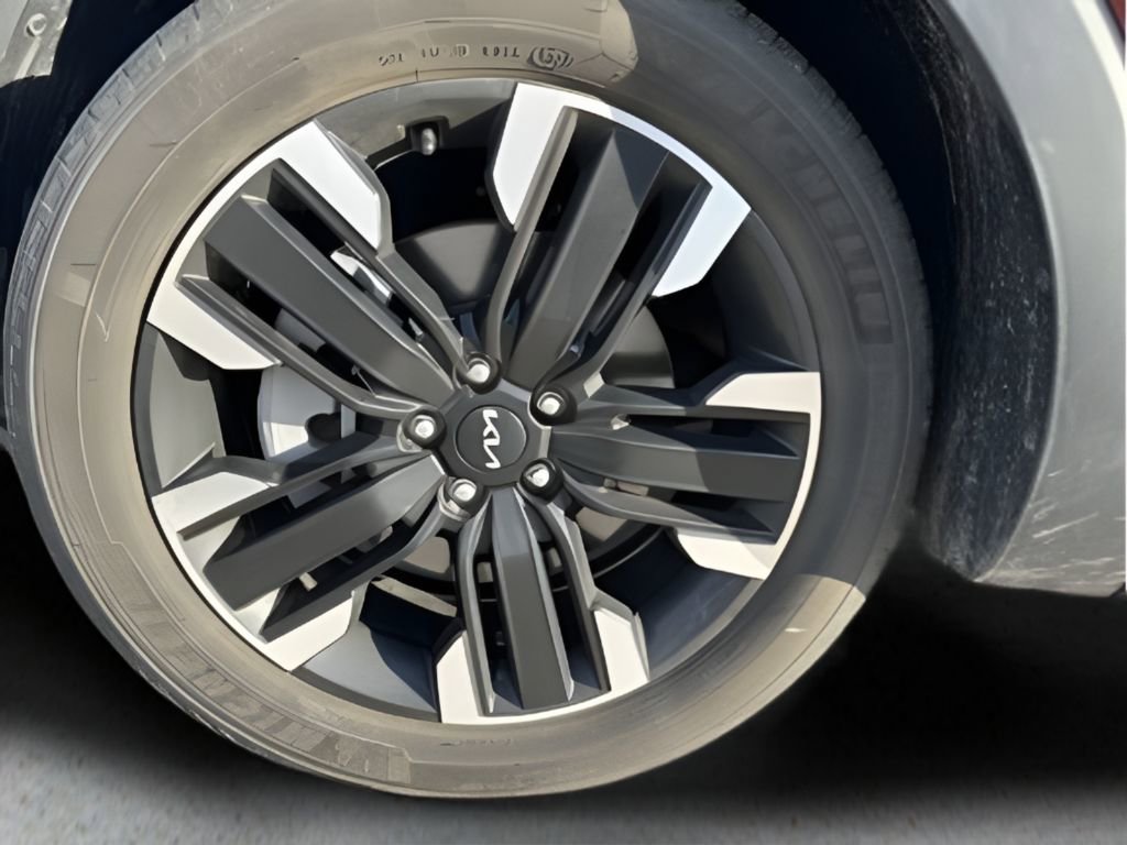 Used 2024 Kia Telluride SX w/ Towing Package image 22