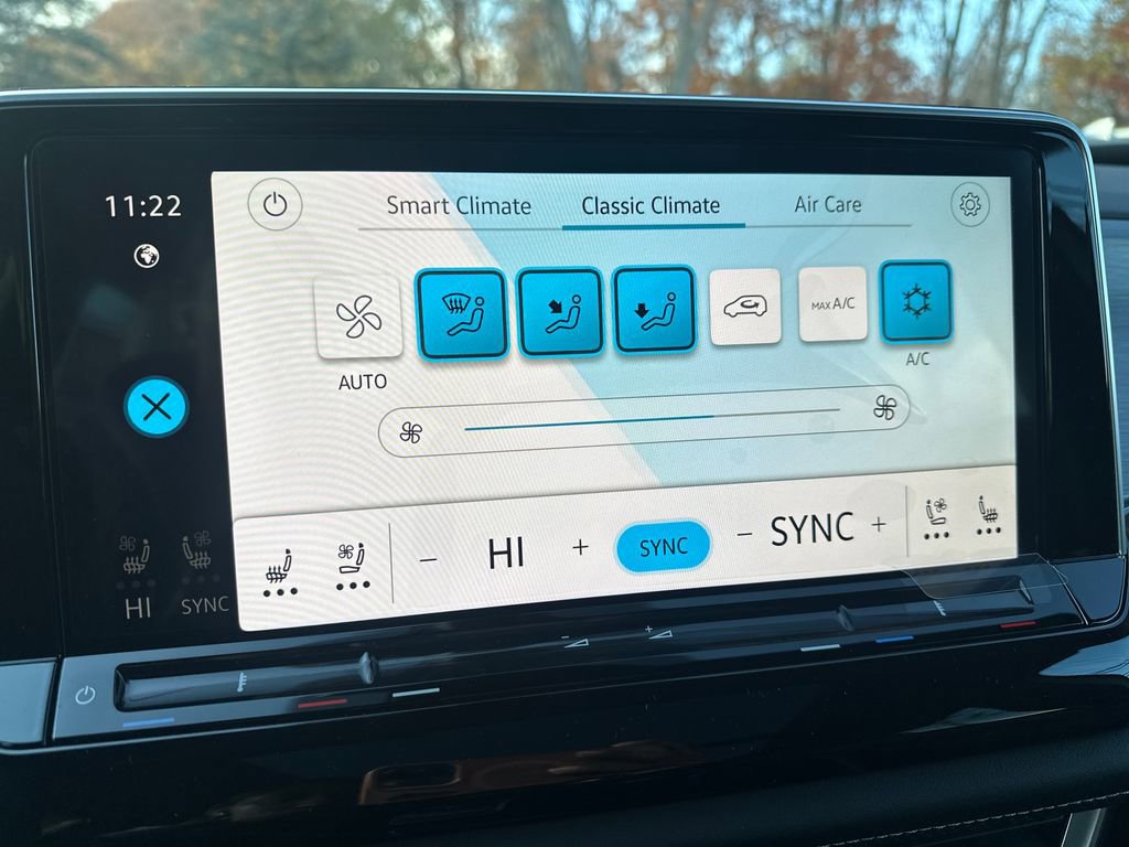 New 2026 Volkswagen Atlas Cross Sport SE image 11