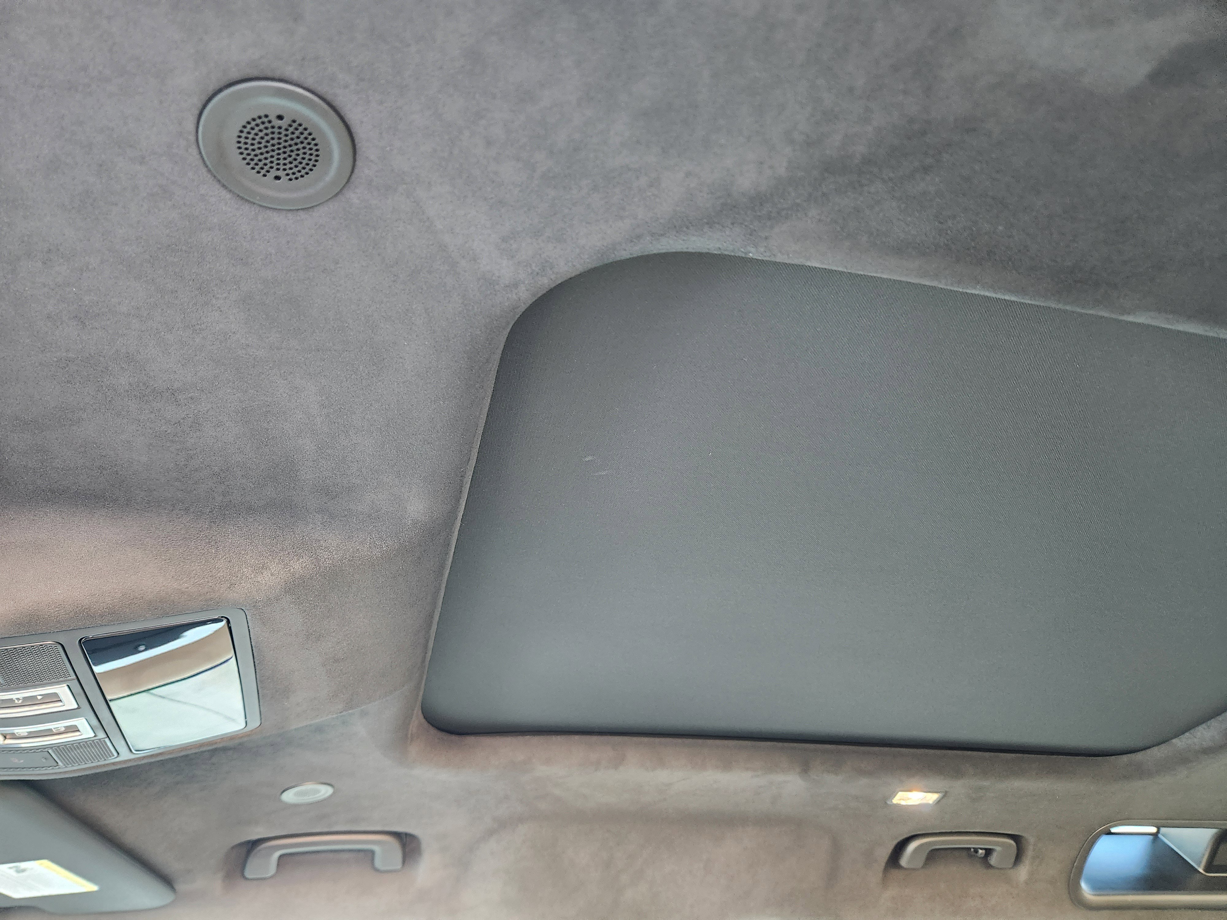 Certified 2025 Land Rover Defender 110 V8 image 26