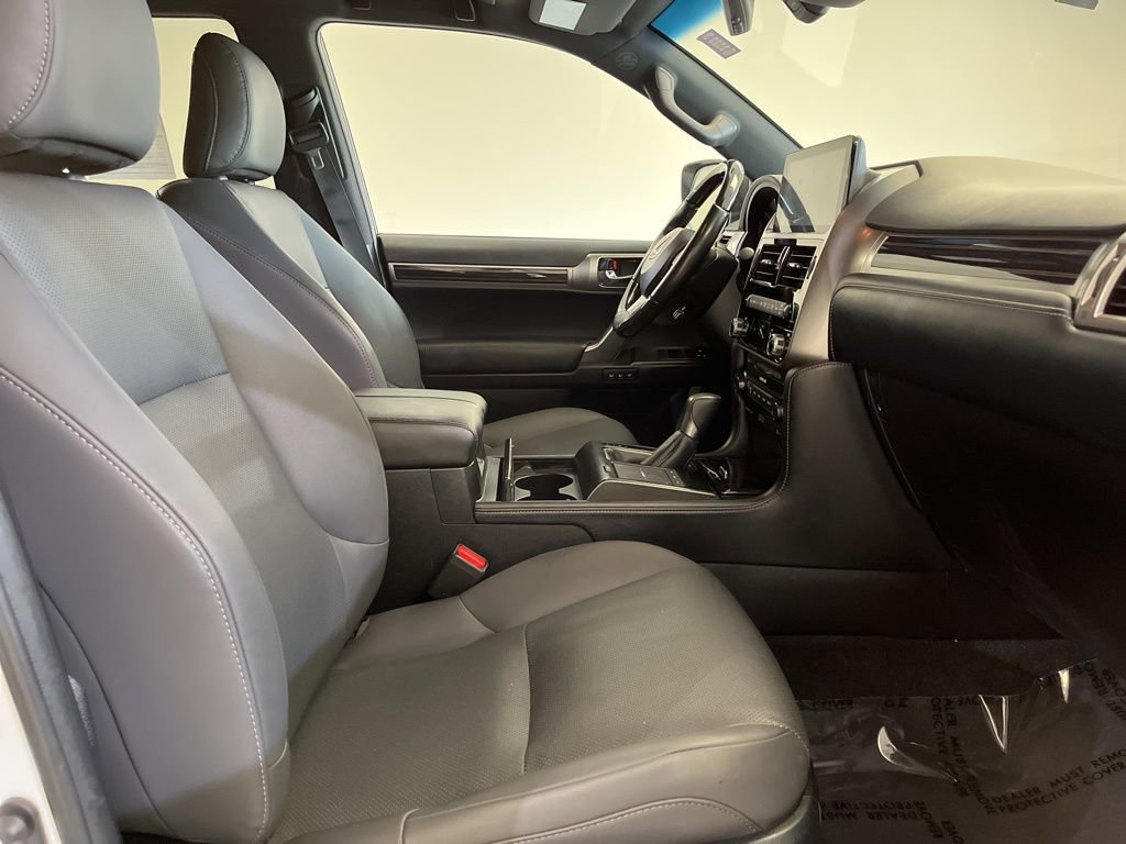 Used 2023 Lexus GX 460 Premium w/ Premium Plus Package image 11