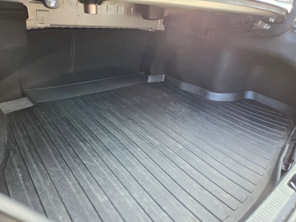 Used 2023 Toyota Camry XLE w/ Navigation Package image 17