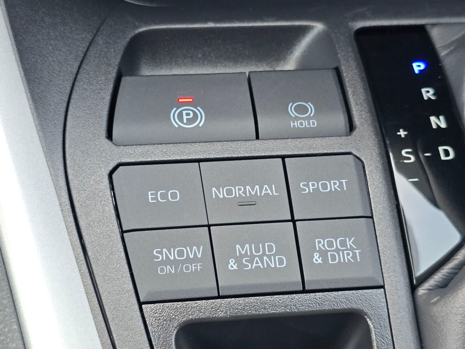 Used 2025 Toyota RAV4 XLE w/ Convenience Package AWD/4WD image 16