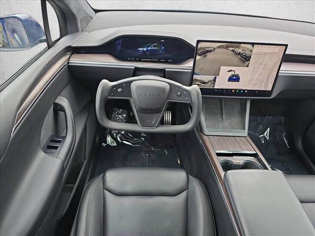 Used 2022 Tesla Model X image 16