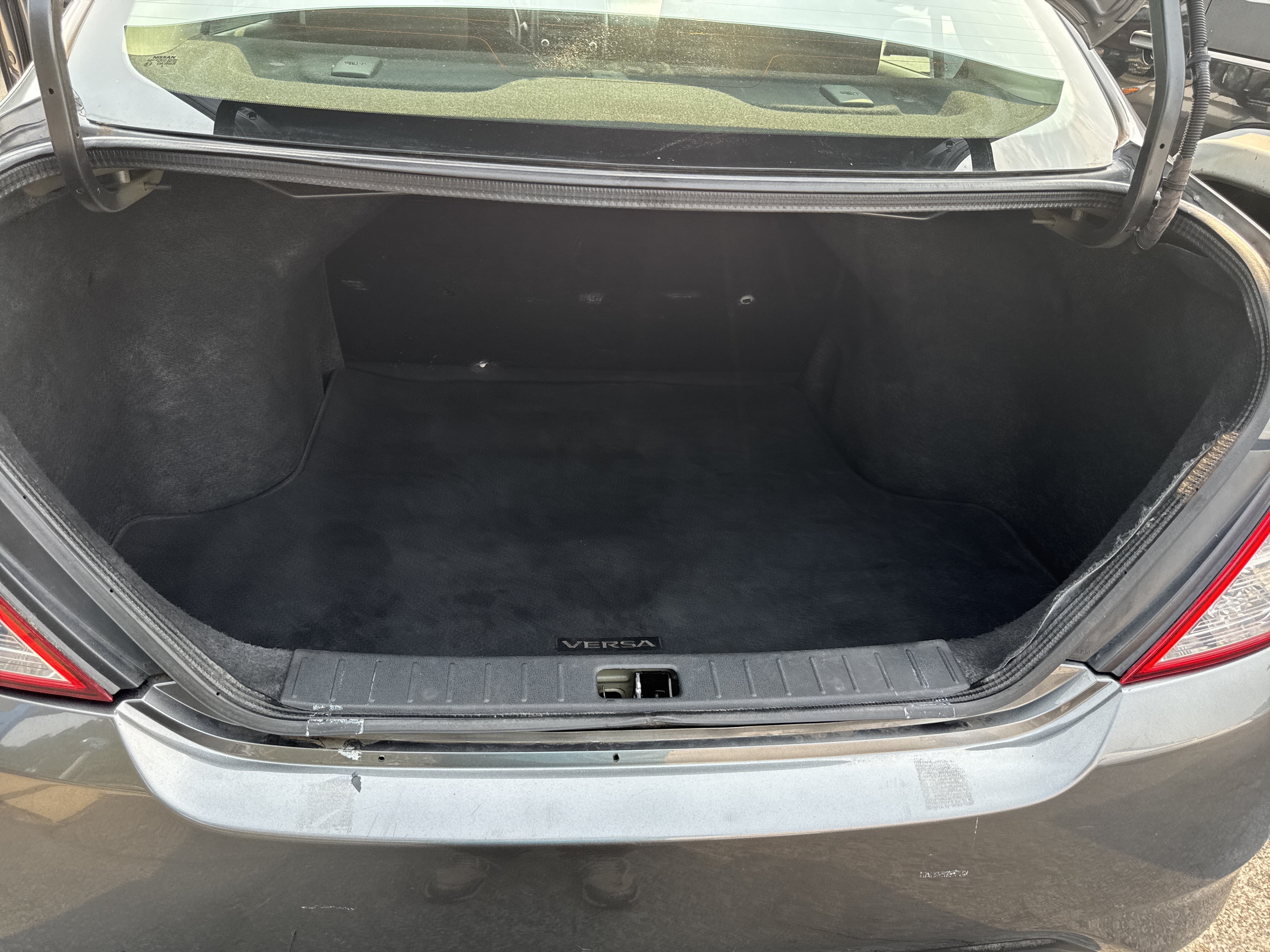 Used 2017 Nissan Versa S Plus FWD image 27