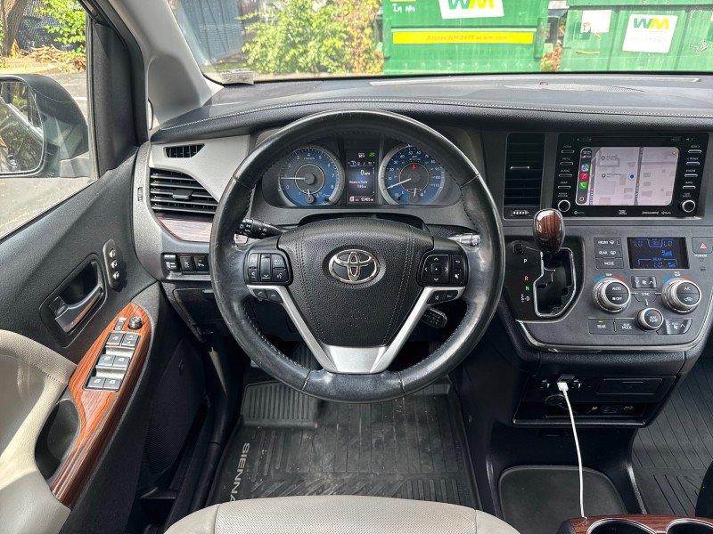 Used 2018 Toyota Sienna Limited Premium AWD/4WD image 15