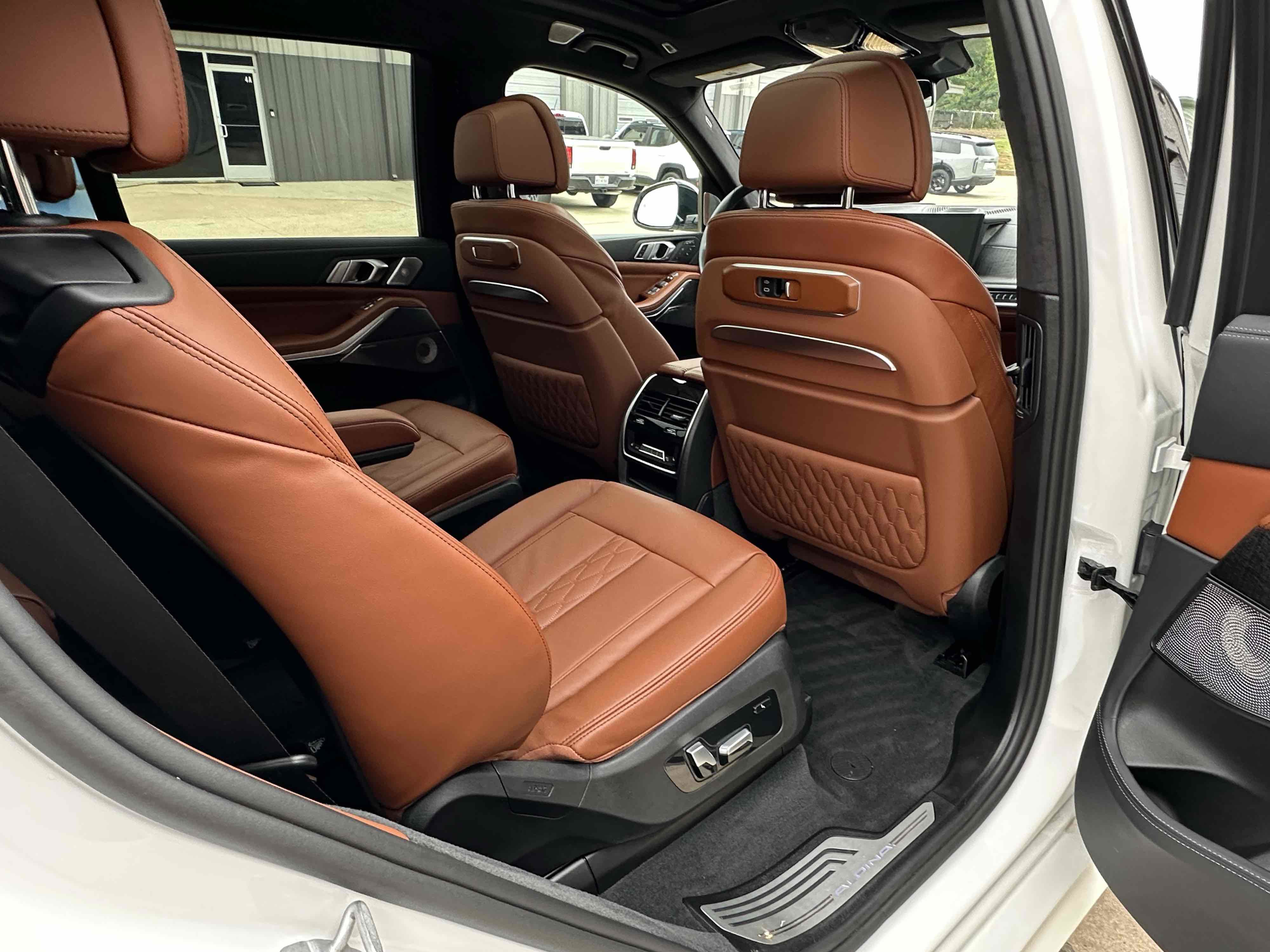Used 2025 BMW ALPINA XB7 AWD/4WD image 13