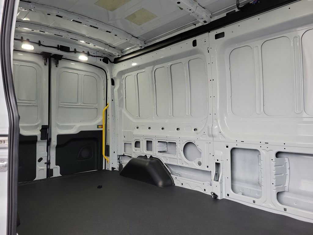 New 2026 Ford Transit 250 148 Medium Roof image 13