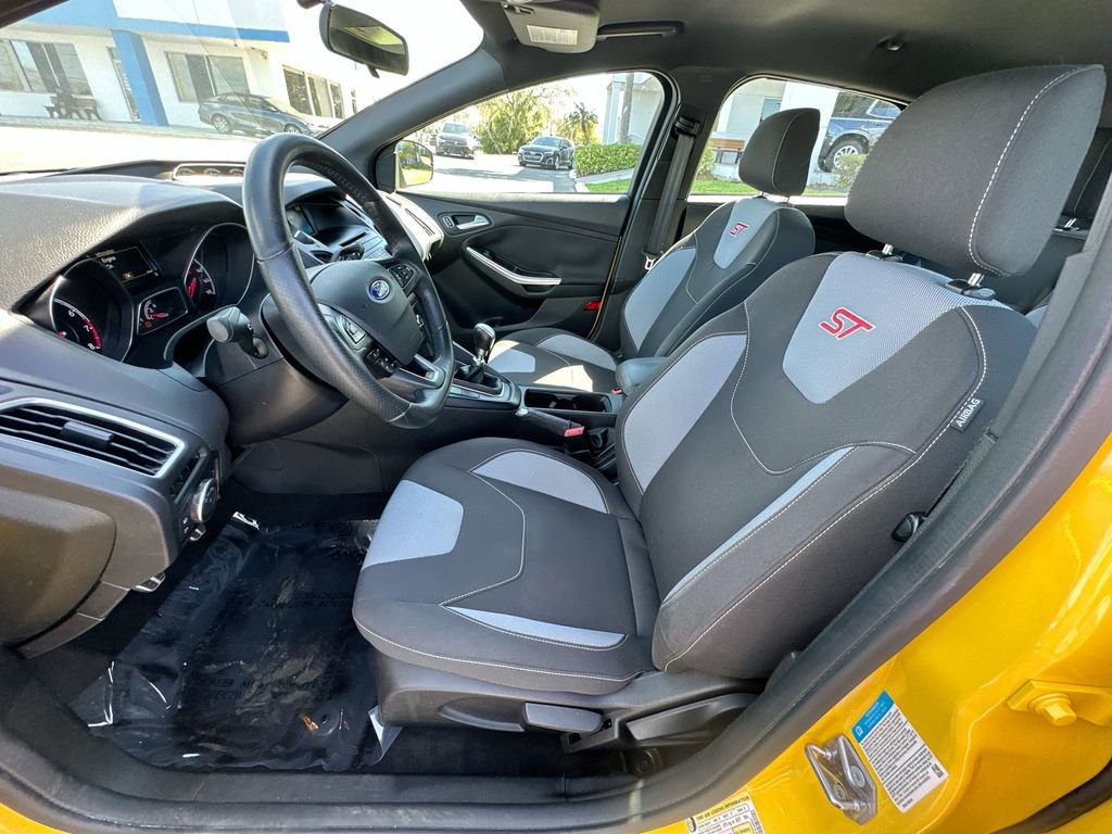 Used 2017 Ford Focus ST image 20