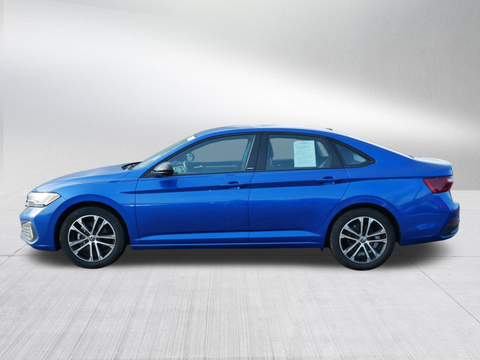 Certified 2024 Volkswagen Jetta Sport image 4