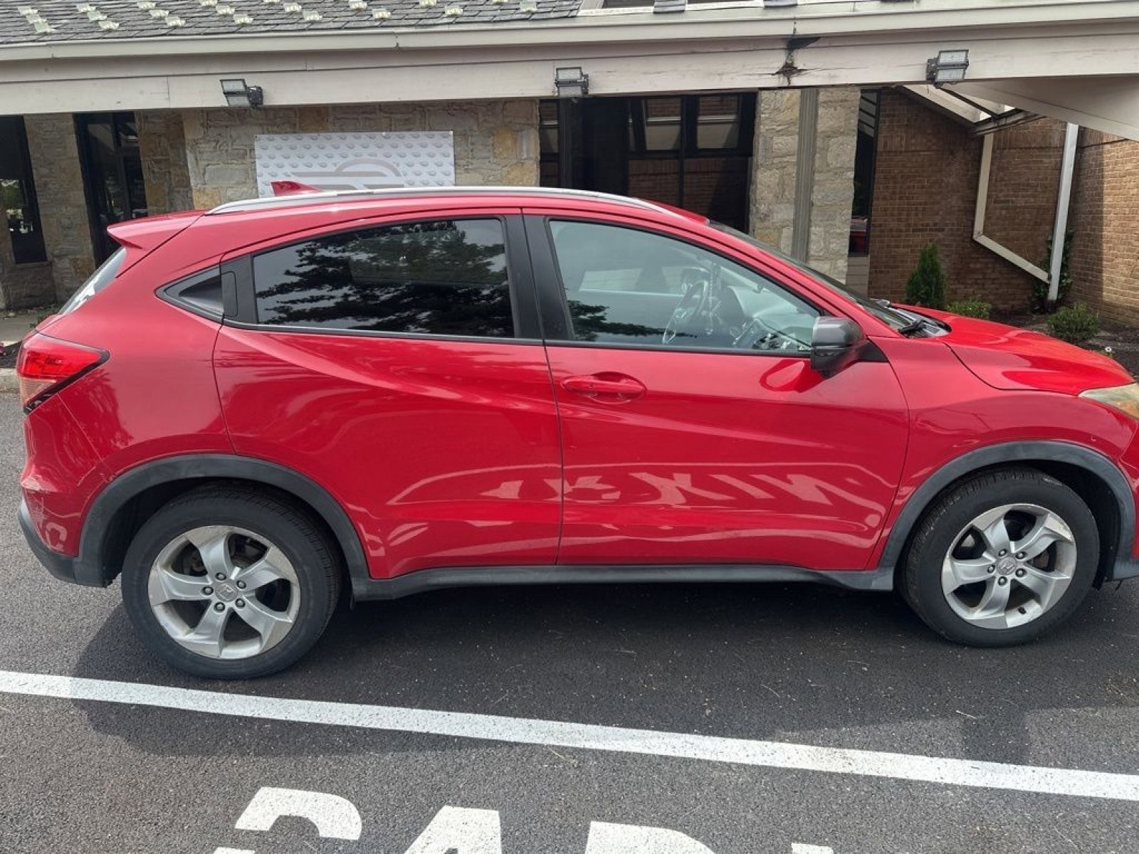 Used 2016 Honda HR-V EX-L image 9