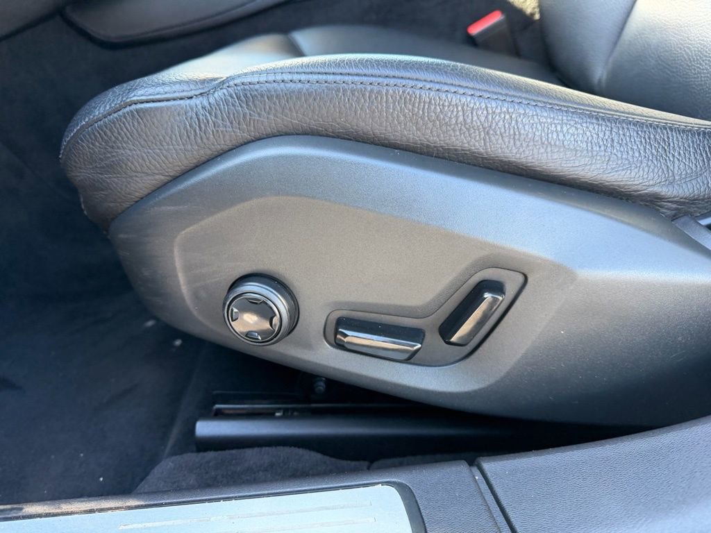 Used 2017 Volvo S90 T6 Momentum w/ Vision Package image 22