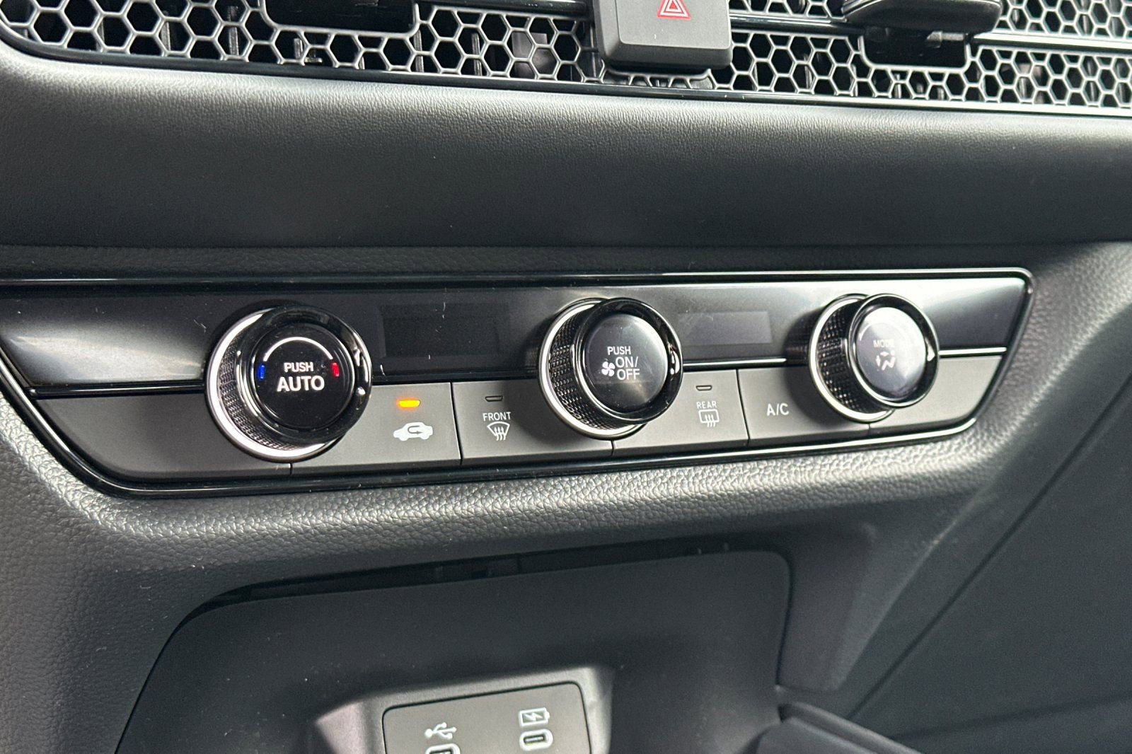 New 2026 Honda HR-V LX image 16