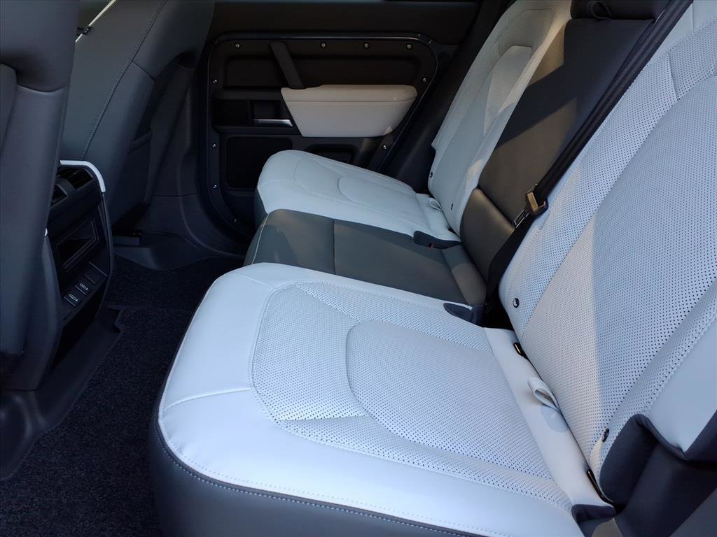 New 2026 Land Rover Defender 110 S image 5