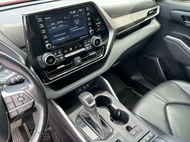Used 2020 Toyota Highlander XLE AWD/4WD image 34