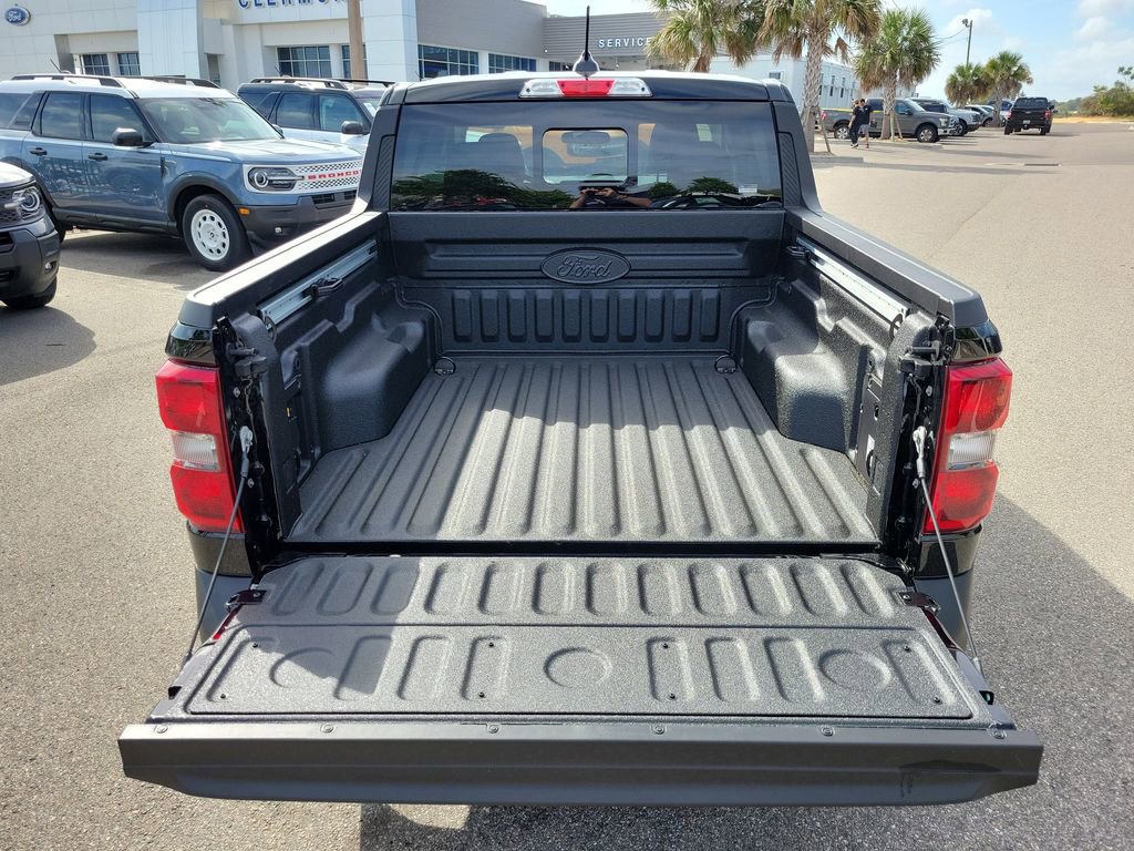 New 2026 Ford Maverick Lariat w/ Black Appearance Package image 8