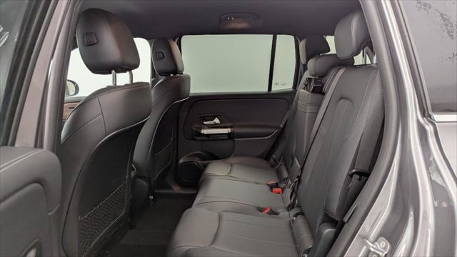 Used 2023 Mercedes-Benz EQB 300 4MATIC image 17