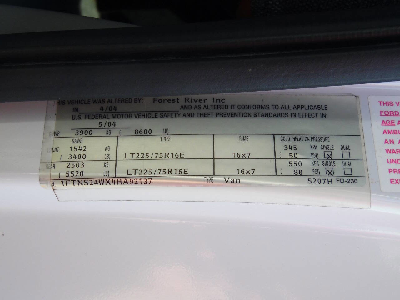 Used 2004 Ford E-250 and Econoline 250 Extended image 40