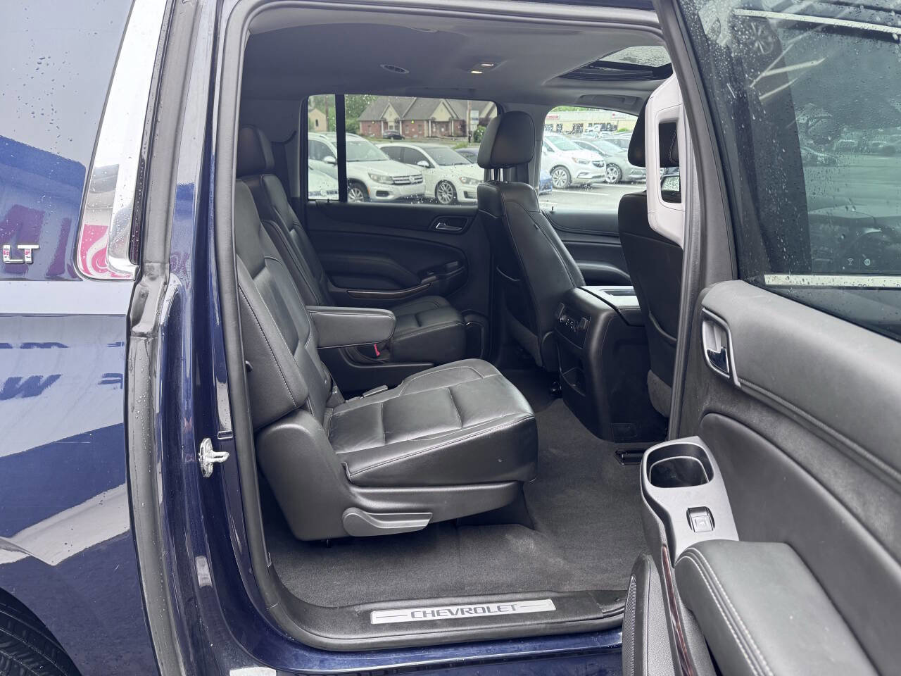 Used 2019 Chevrolet Suburban LT w/ Luxury Package AWD/4WD image 15
