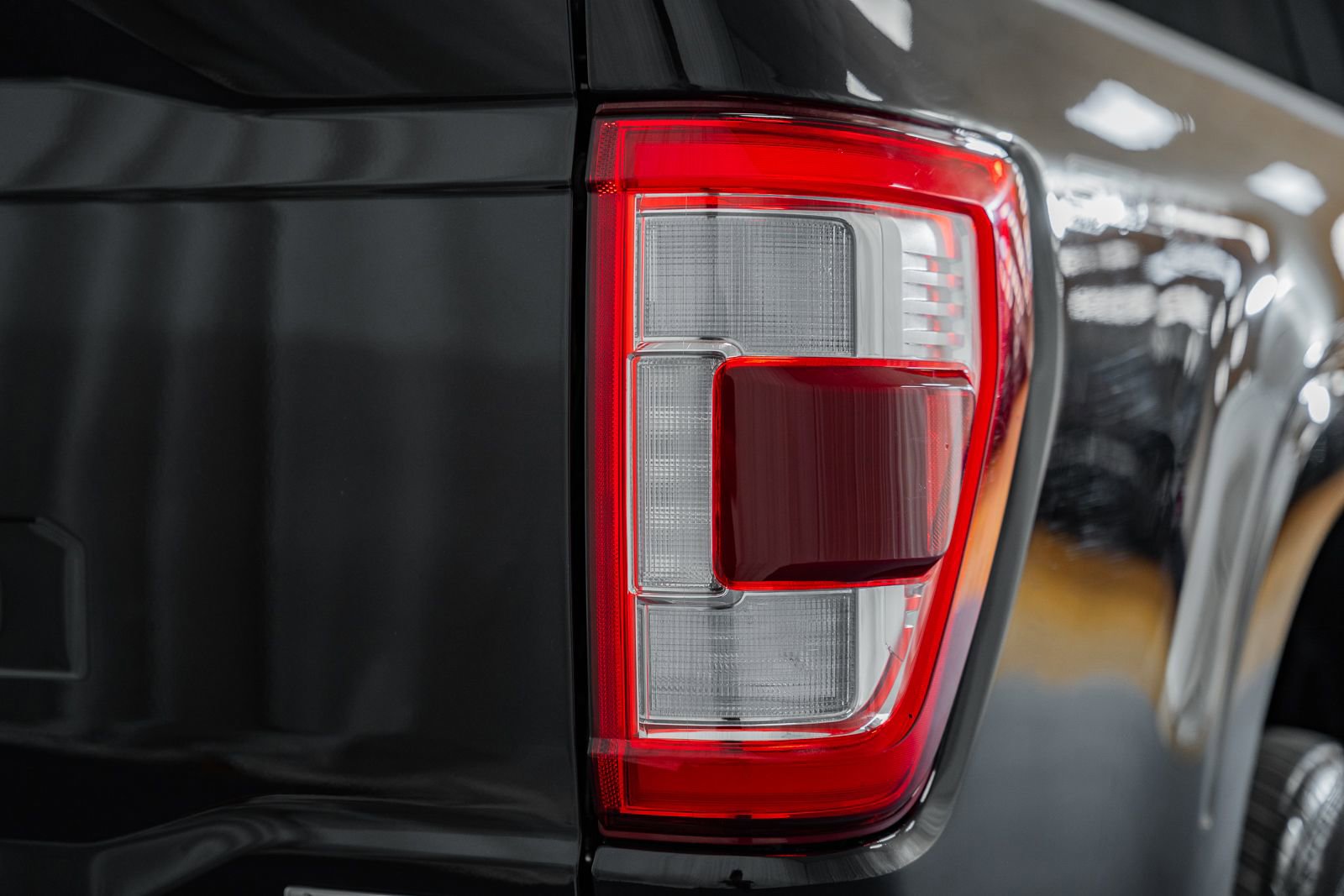 Certified 2023 Ford F150 Lariat w/ Equipment Group 502A High image 9