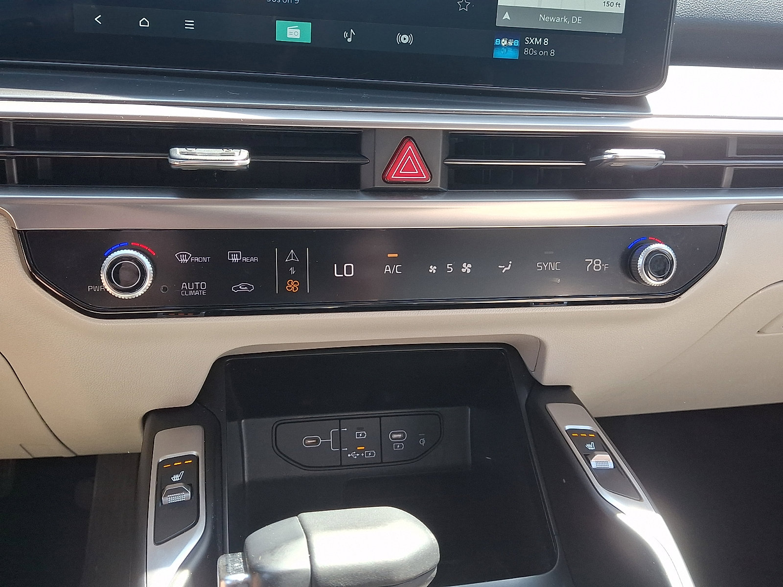 Certified 2025 Kia Sorento S AWD/4WD image 14