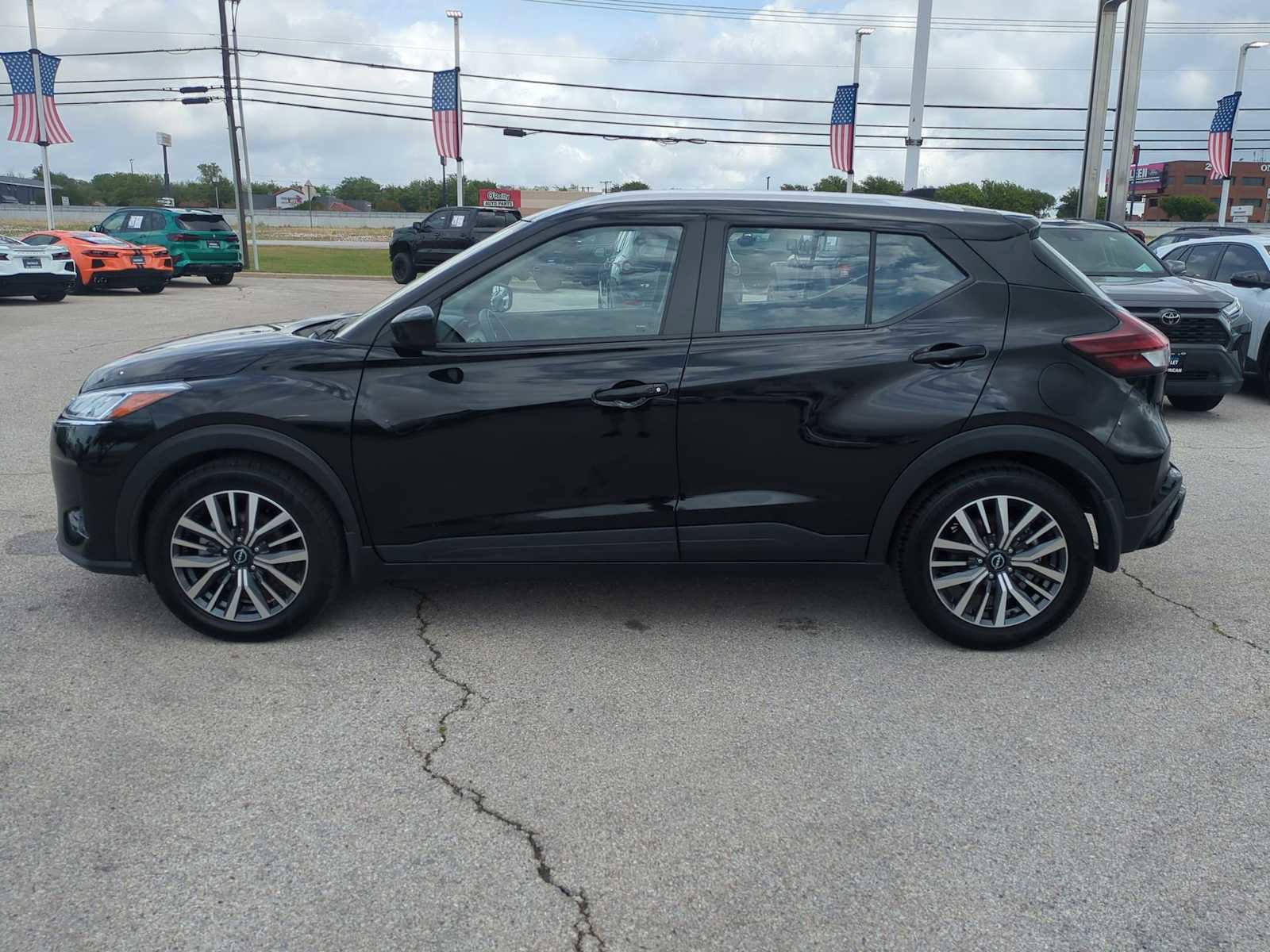Used 2024 Nissan Kicks SV FWD image 5