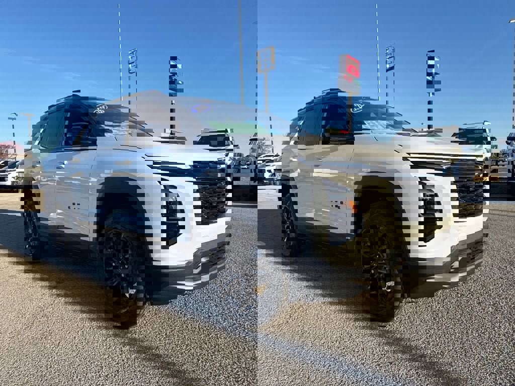 New 2026 Chevrolet Equinox LT w/ Convenience Package II image 9