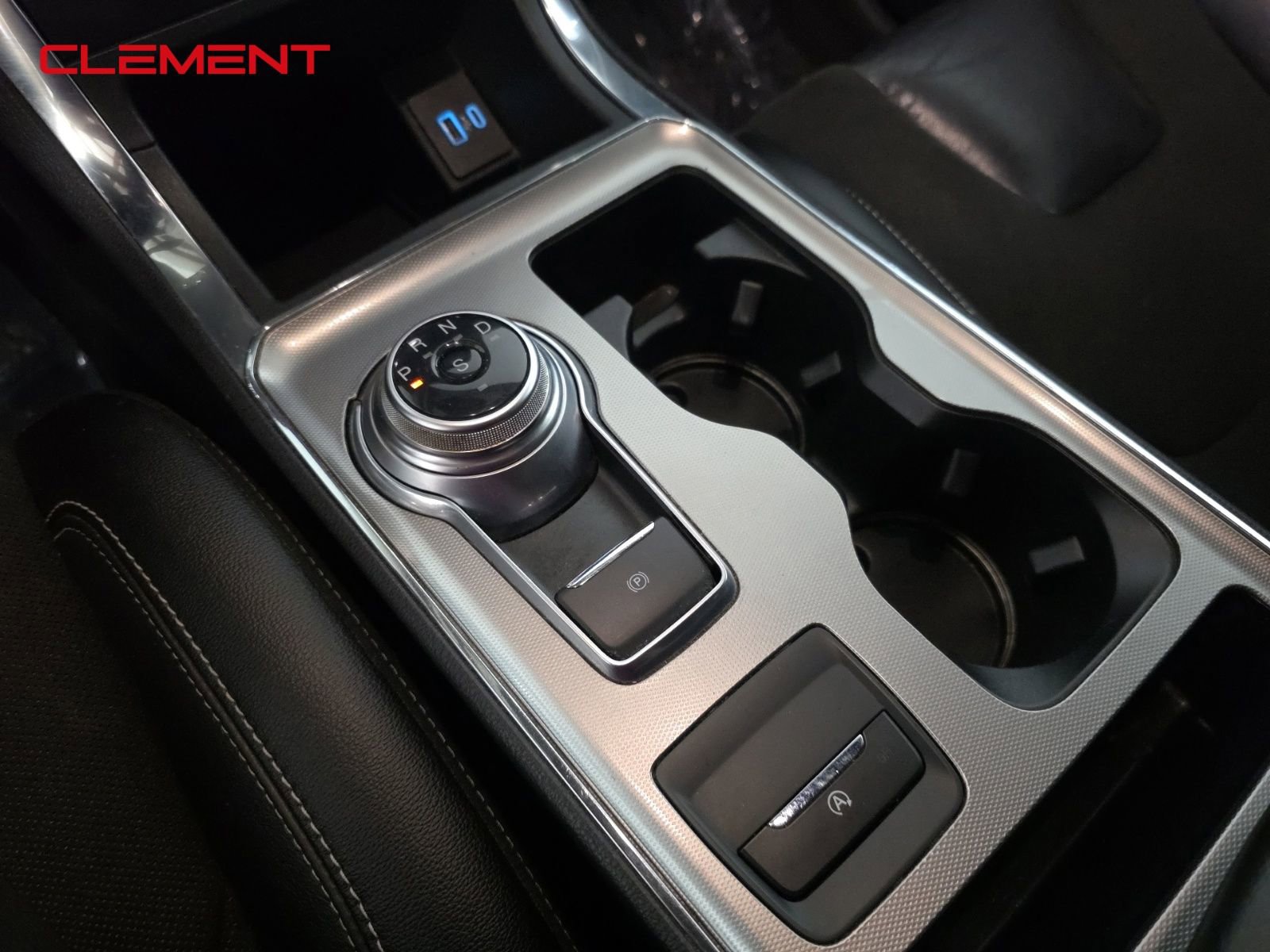 Used 2022 Ford Edge ST image 19