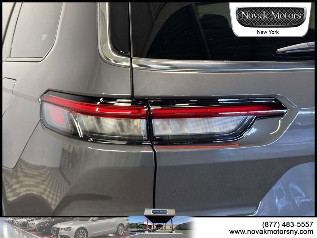 Used 2023 Jeep Grand Cherokee L Limited image 6