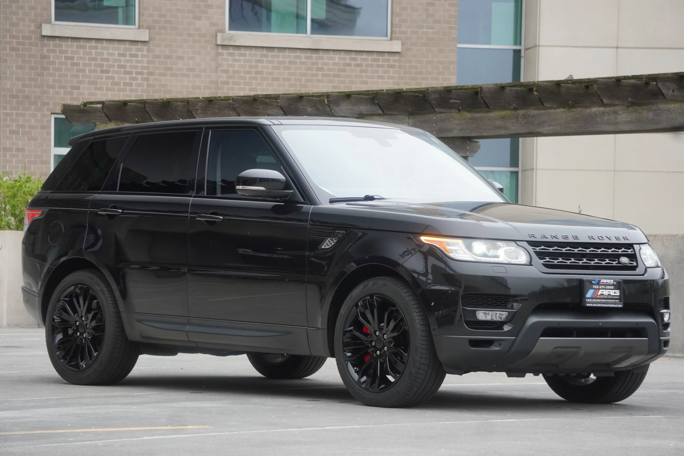 Used 2016 Land Rover Range Rover Sport Supercharged AWD/4WD image 25